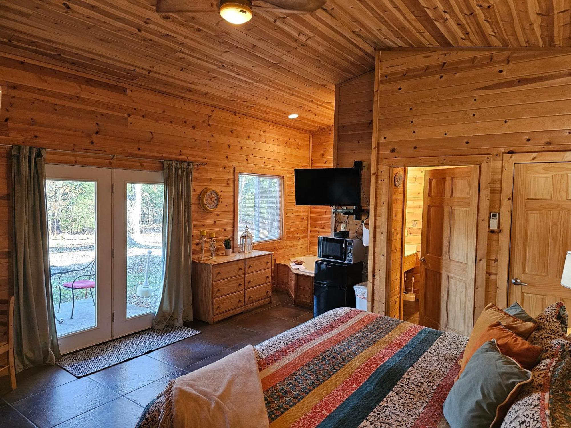 5 Min To Beaver Lake-King Bed-Fire Pit-Jetted Tub #4 Eureka Springs Exterior photo