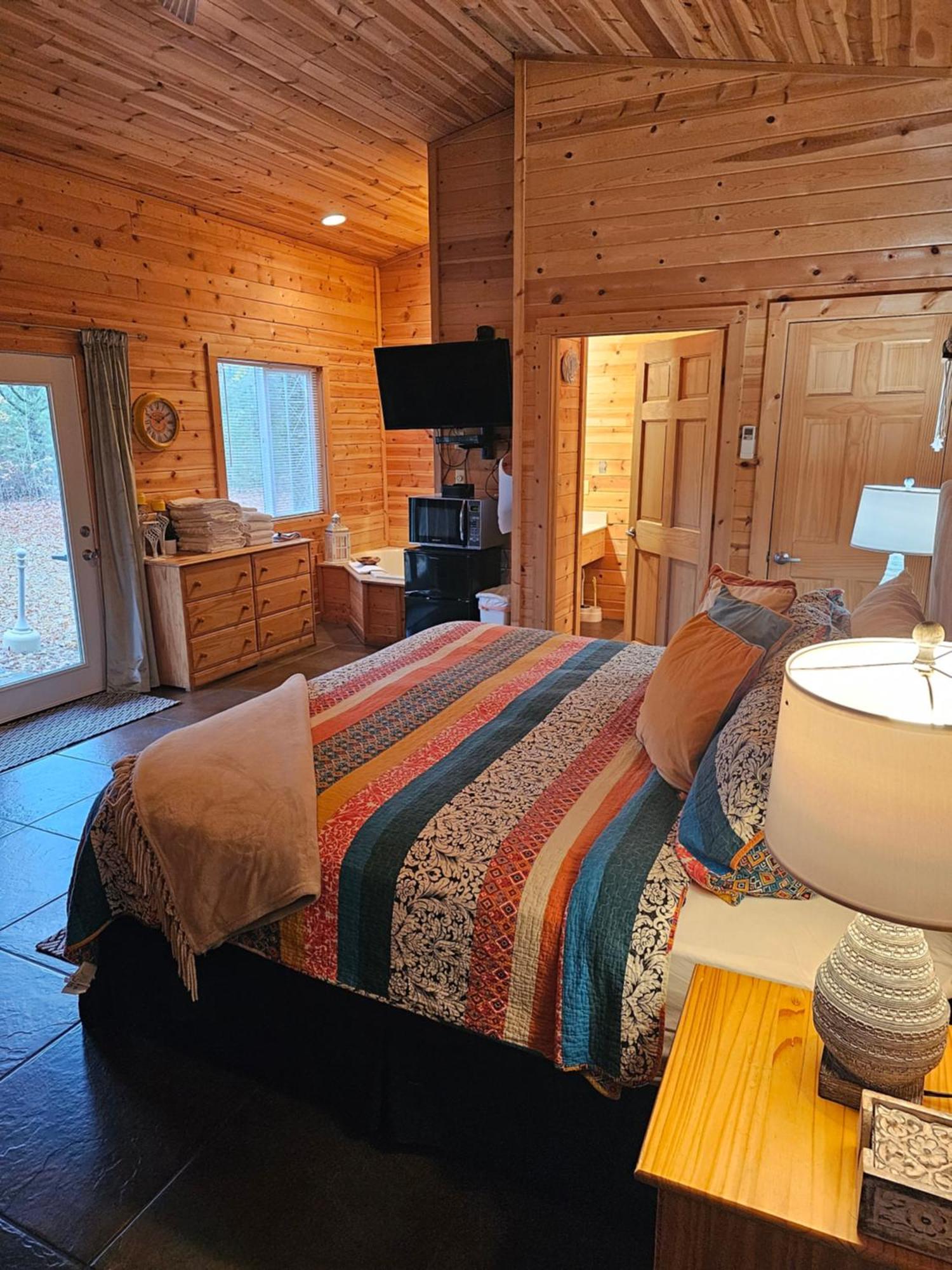5 Min To Beaver Lake-King Bed-Fire Pit-Jetted Tub #4 Eureka Springs Exterior photo